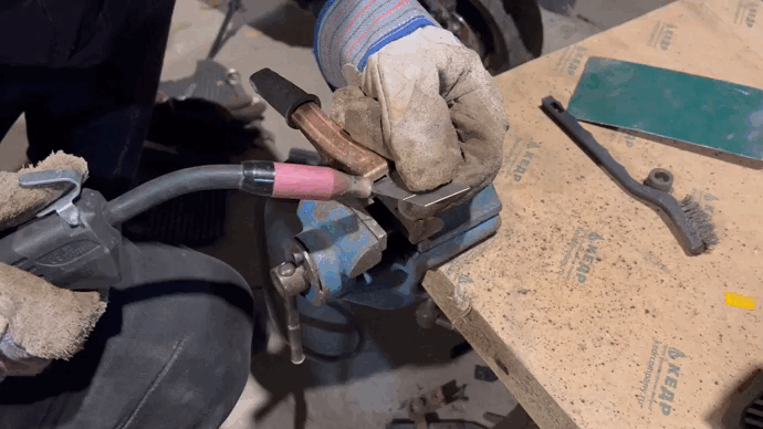 Сварка лезвия.