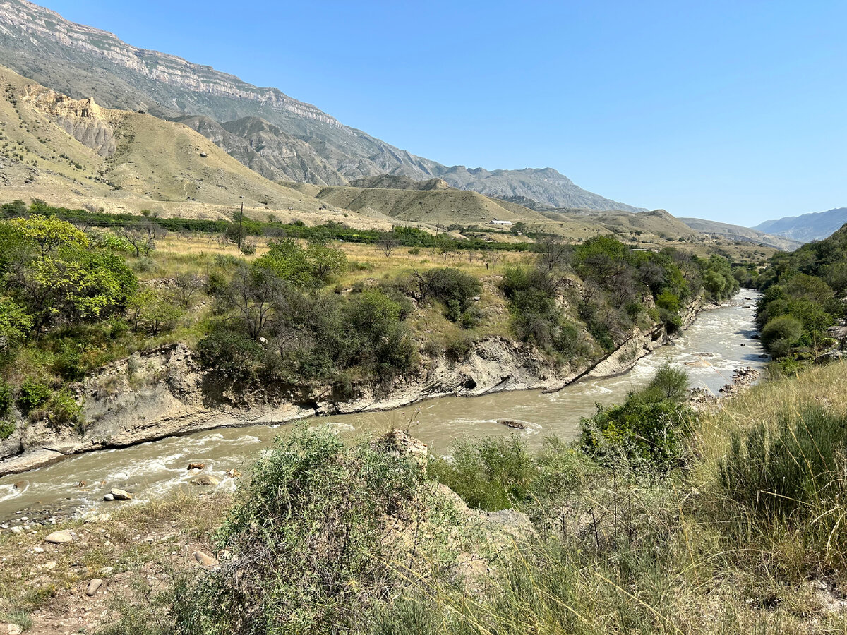 В горах Дагестана… горная река
