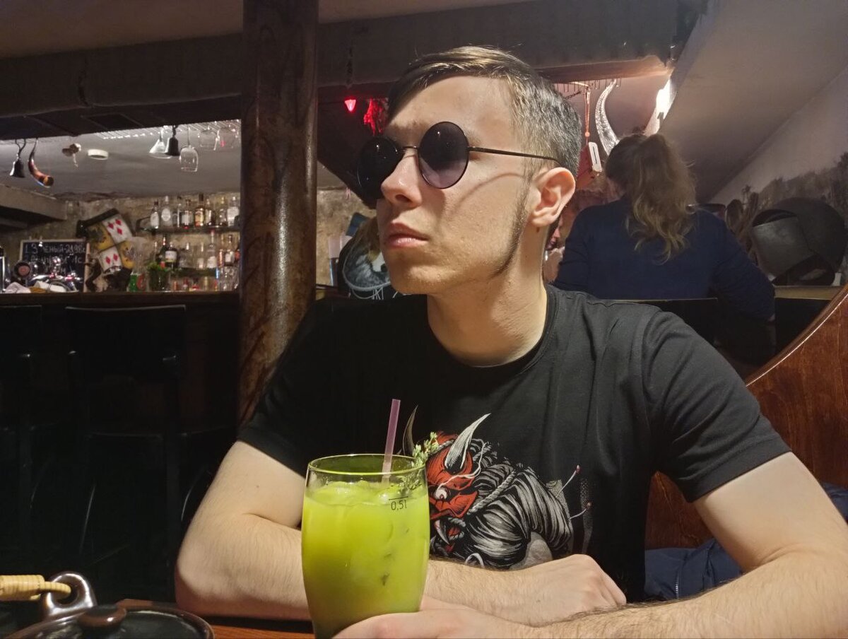 Коктейль "Болотная ведьма" - 590 рублей.