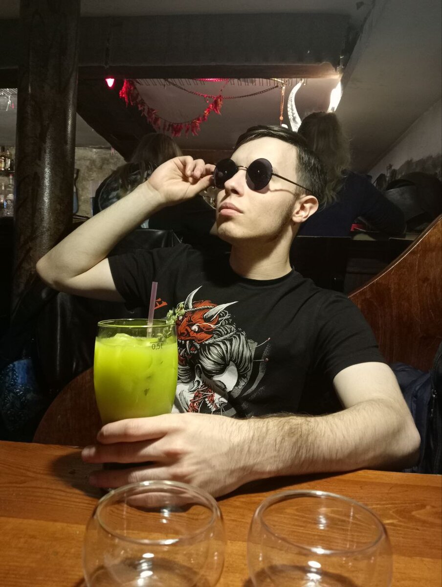 Коктейль "Болотная ведьма" - 590 рублей.