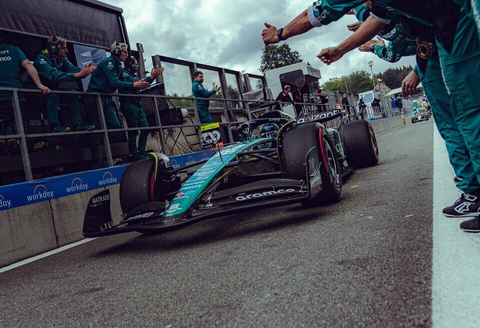    Китайский производитель Geely выкупит команду Aston Martin у Стролла-старшего?Aston Martin