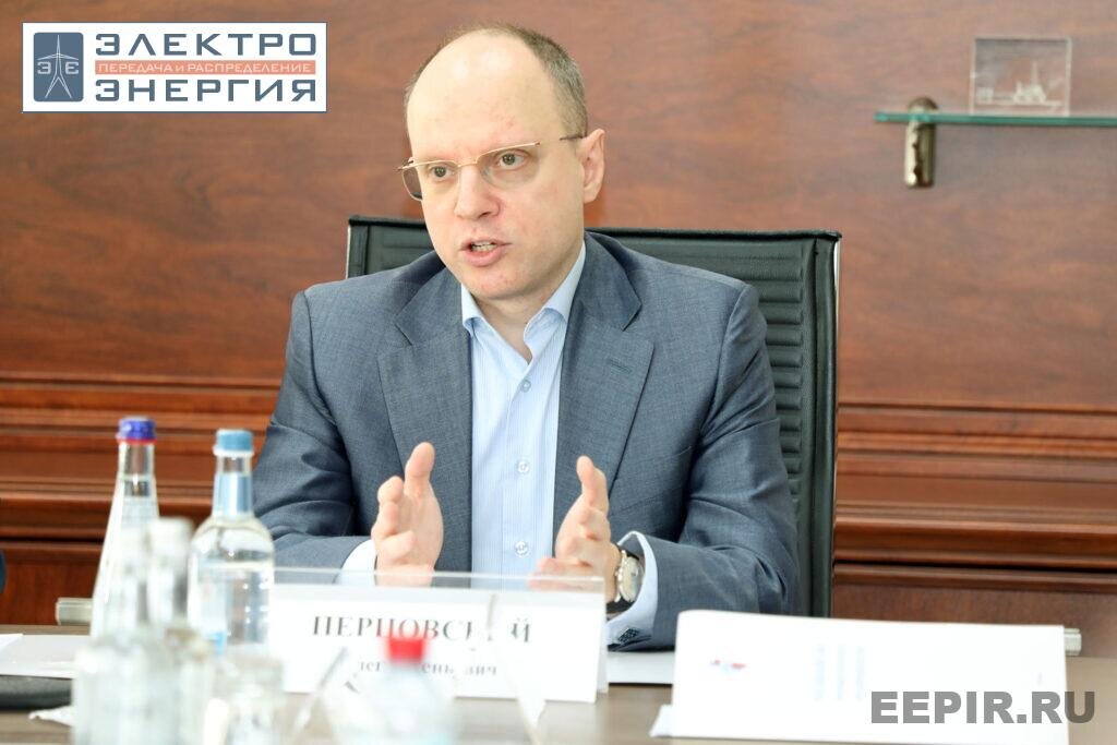 Председатель подкомитета по энергетике, Директор по операционной работе Кластера энергоэффективных технологий Фонда «Сколково» Олег Перцовский