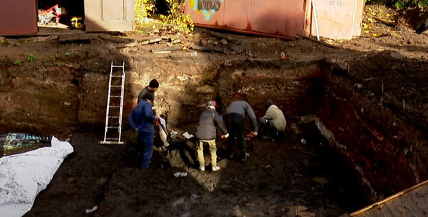    Во время раскопок Хлыновского кремля нашли уникальную глиняную игрушку