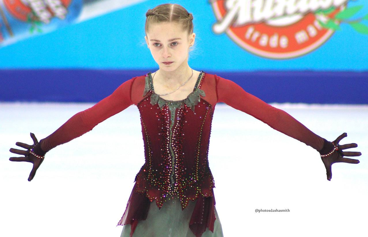 липницкая фигуристка. базылюк произвольная программа 2024. соревнования по фигурному катанию. базылюк произвольная программа 2024. базылюк произвольная программа 2024.