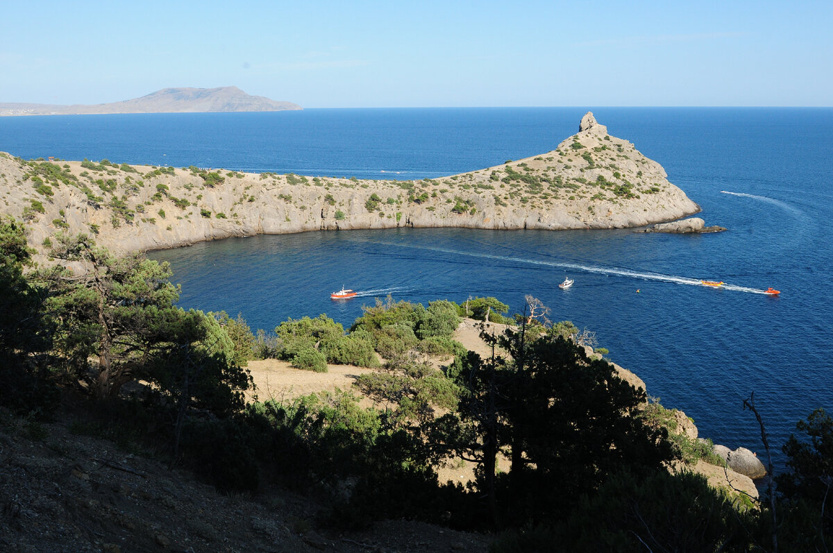 Мыс Капчик. Поселок Новый Свет. Листайте.