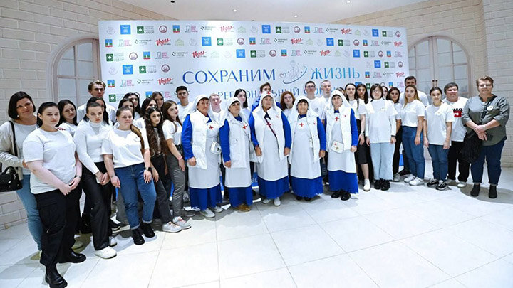 ПОДМОСКОВНЫЙ МЕДИЦИНСКИЙ ФОРУМ "СОХРАНИМ ЖИЗНЬ", ОРГАНИЗОВАННЫЙ ОДИНЦОВСКОЙ ЕПАРХИЕЙ РУССКОЙ ПРАВОСЛАВНОЙ ЦЕРКВИ СОВМЕСТНО С БЛАГОТВОРИТЕЛЬНОЙ ОРГАНИЗАЦИЕЙ "МАТЕРИНСКОЕ СЧАСТЬЕ" ПРИ ПОДДЕРЖКЕ ВСЕМИРНОГО РУССКОГО НАРОДНОГО СОБОРА И ЦЕЛОГО РЯДА ГОСУДАРСТВЕННЫХ И ОБЩЕСТВЕННЫХ ОРГАНИЗАЦИЙ, СТАЛ САМЫМ НАСТОЯЩИМ "ФЕСТИВАЛЕМ МНОГОДЕТНОСТИ". ФОТО: ЦАРЬГРАД