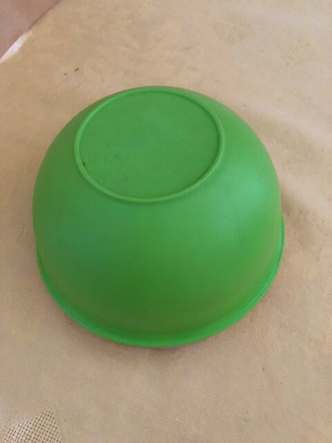 Вот такая пластмассовая чашка. Фото автора.