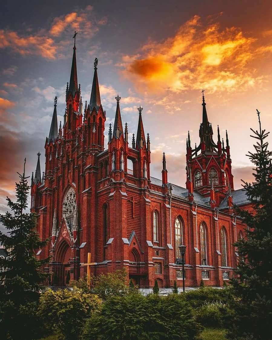 Собор  Непорочного зачатия Пресвятой Девы Марии. Фото с сайта: https://trip-for-the-soul.ru