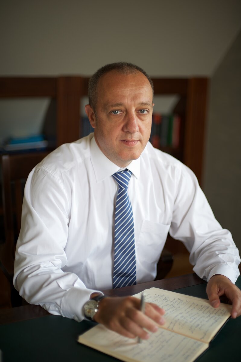 Адвокат Андрей Анатольевич Ноздря // Суд не вправе полностью освободить от ответственности водителя, который, не нарушая Правила дорожного движения, сбил пешехода//