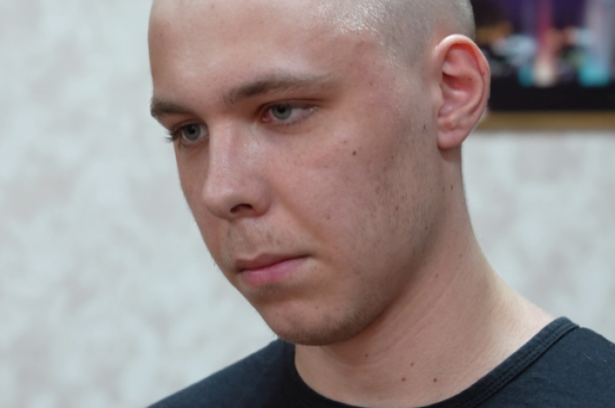    Маме поджигателя Корана Никиты Журавеля запретили подходить к клетке сына