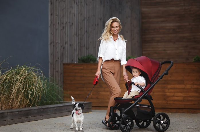 До какого возраста можно катать ребёнка в коляске?