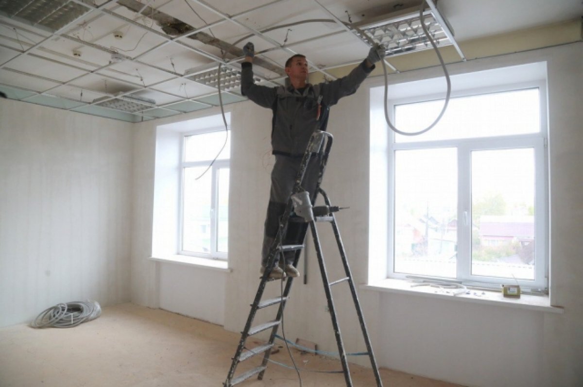    В лицее №95 оборудуют балетный и актовый залы, кабинет музыки.