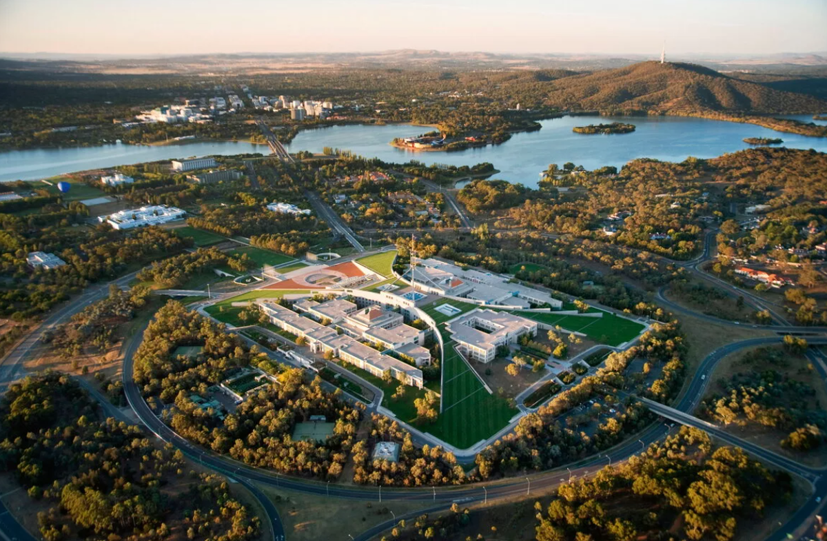Столица города Canberra. Канберра Австралия. Столица Австралии город Канберра. Канберра парламент Хаус.