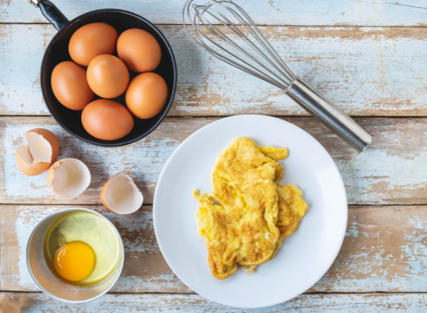 Яйца – продукт, богатый питательными веществами, который содержит множество полезных веществ и большое количество белка.-2