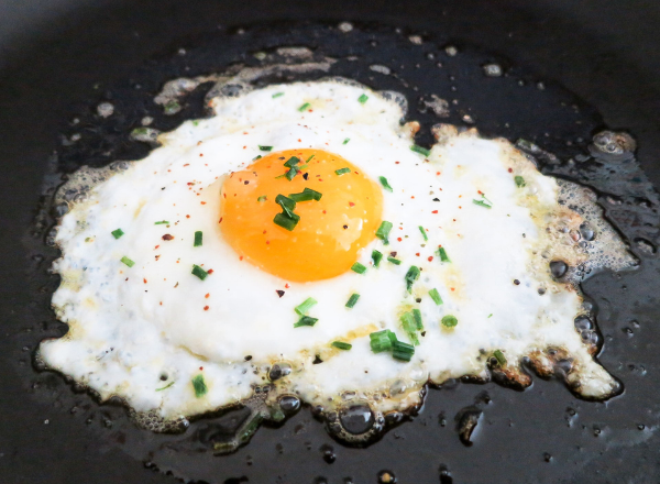 Яйца – продукт, богатый питательными веществами, который содержит множество полезных веществ и большое количество белка.-3