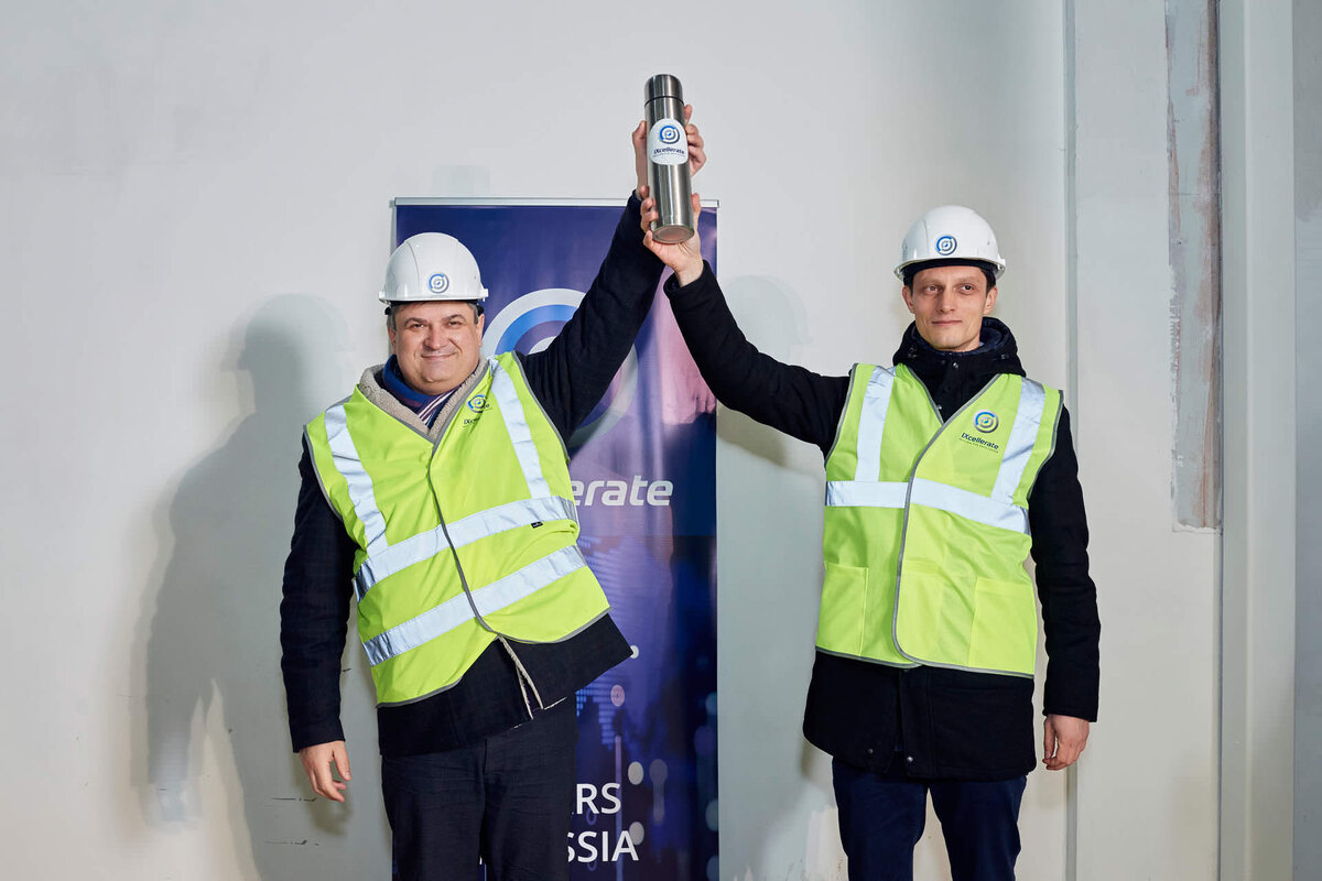 Церемония закладки капсулы времени в ЦОД MOS5 в 2021 году.