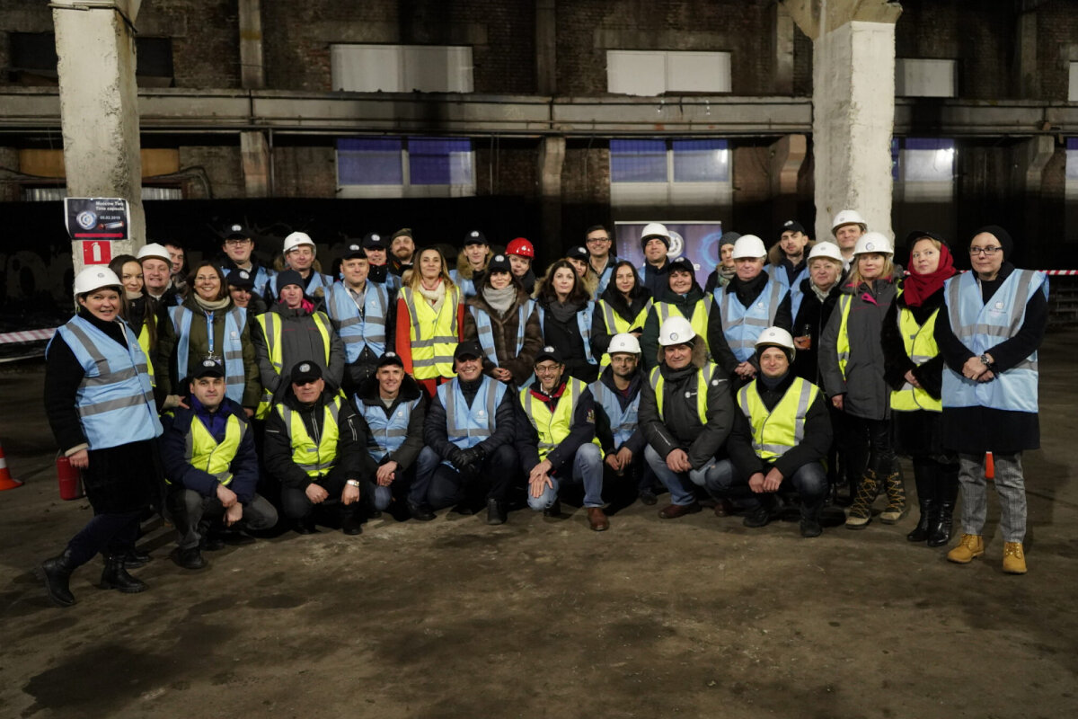 Команда IXcellerate на месте будущего машзала MOS2, февраль 2019