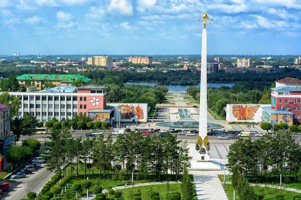 Между прочим, Караганда современный и очень ухоженный город, на зависть многим российским городам с таким же населением и удалением от Столицы