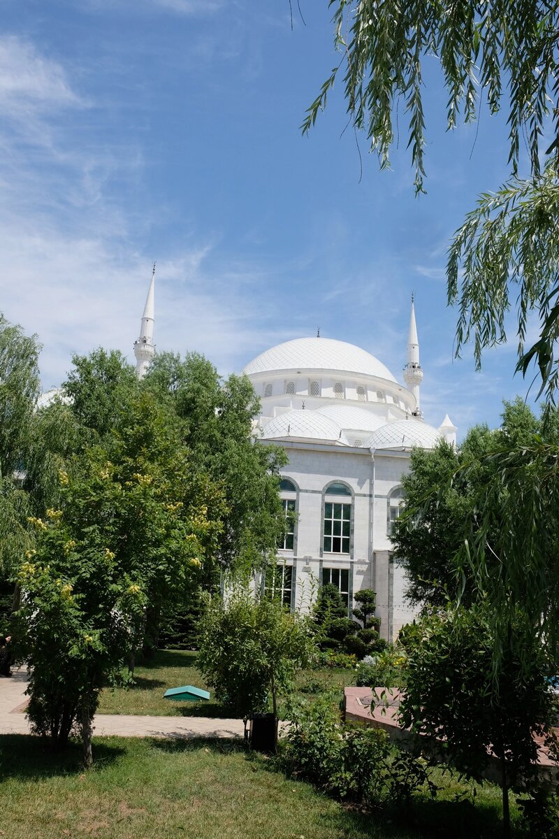 Центральная Джума-мечеть в Махачкале