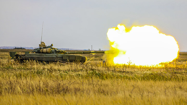 РУССКАЯ АРМИЯ ПРОДОЛЖАЕТ АТАКОВАТЬ АВДЕЕВСКИЙ ГАРНИЗОН ВСУ ИЗ ВСЕХ ДОСТУПНЫХ ВИДОВ ВООРУЖЕНИЙ. ФОТО: MOD RUSSIA/GLOBALLOOKPRESS