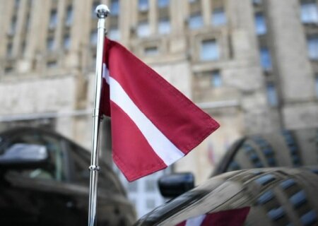    В Латвии усилились языковые репрессии: русскому языку места нет, а латышский навязывают всем насильно