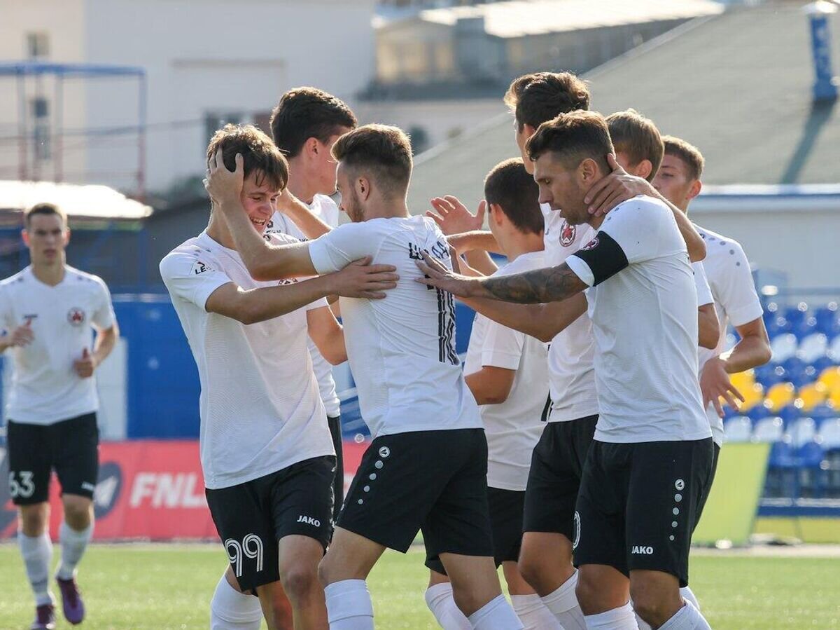    Футболисты "Звезды" в матче Второй лиги© пресс-служба ФК "Звезда"