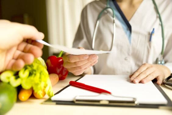 Правильный врач-диетолог: специальности и признаки качественного специалиста