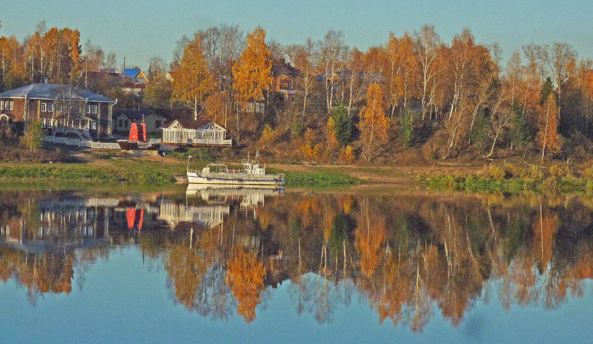  Тотьма. Осень на Сухоне. Фото Наталии ТРОФИМОВОЙ.