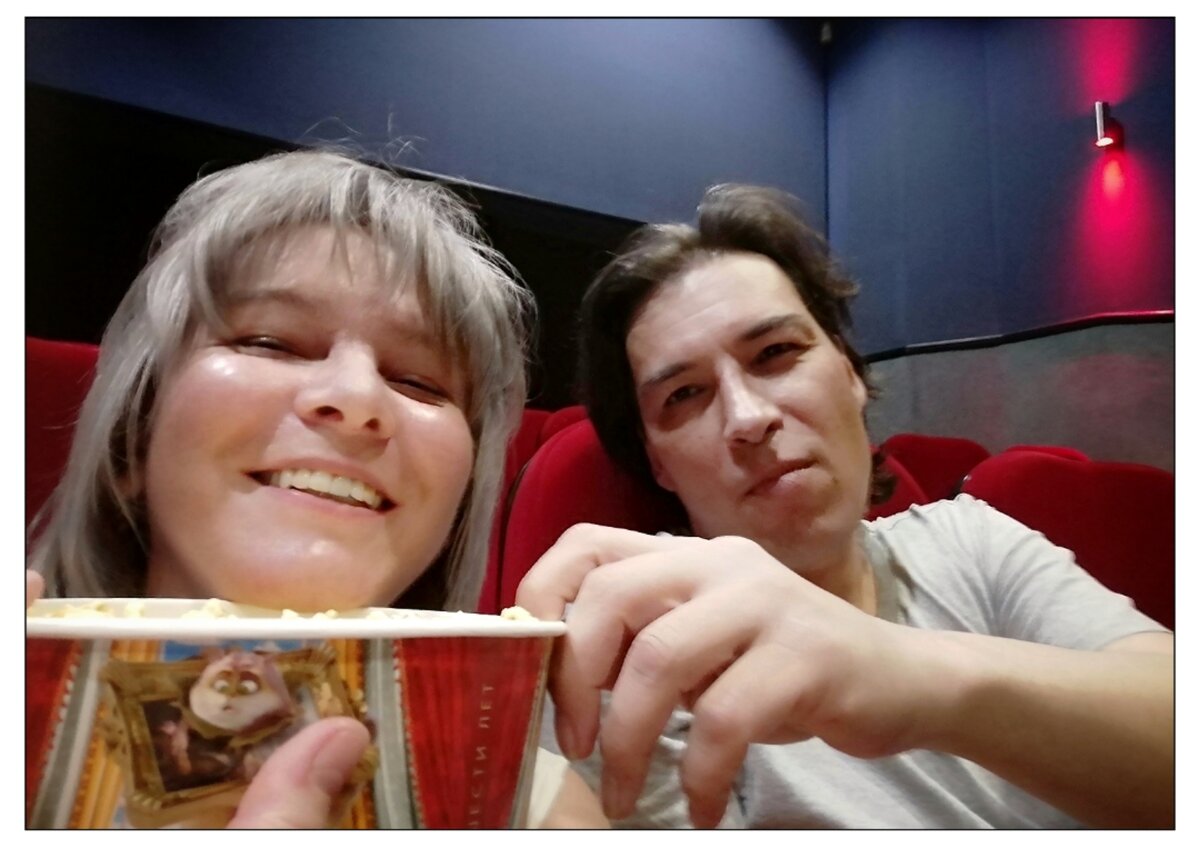 Мы с мужем этой весной на премьере фильма "Вызов" (апрель, 2023 года)🤩😍