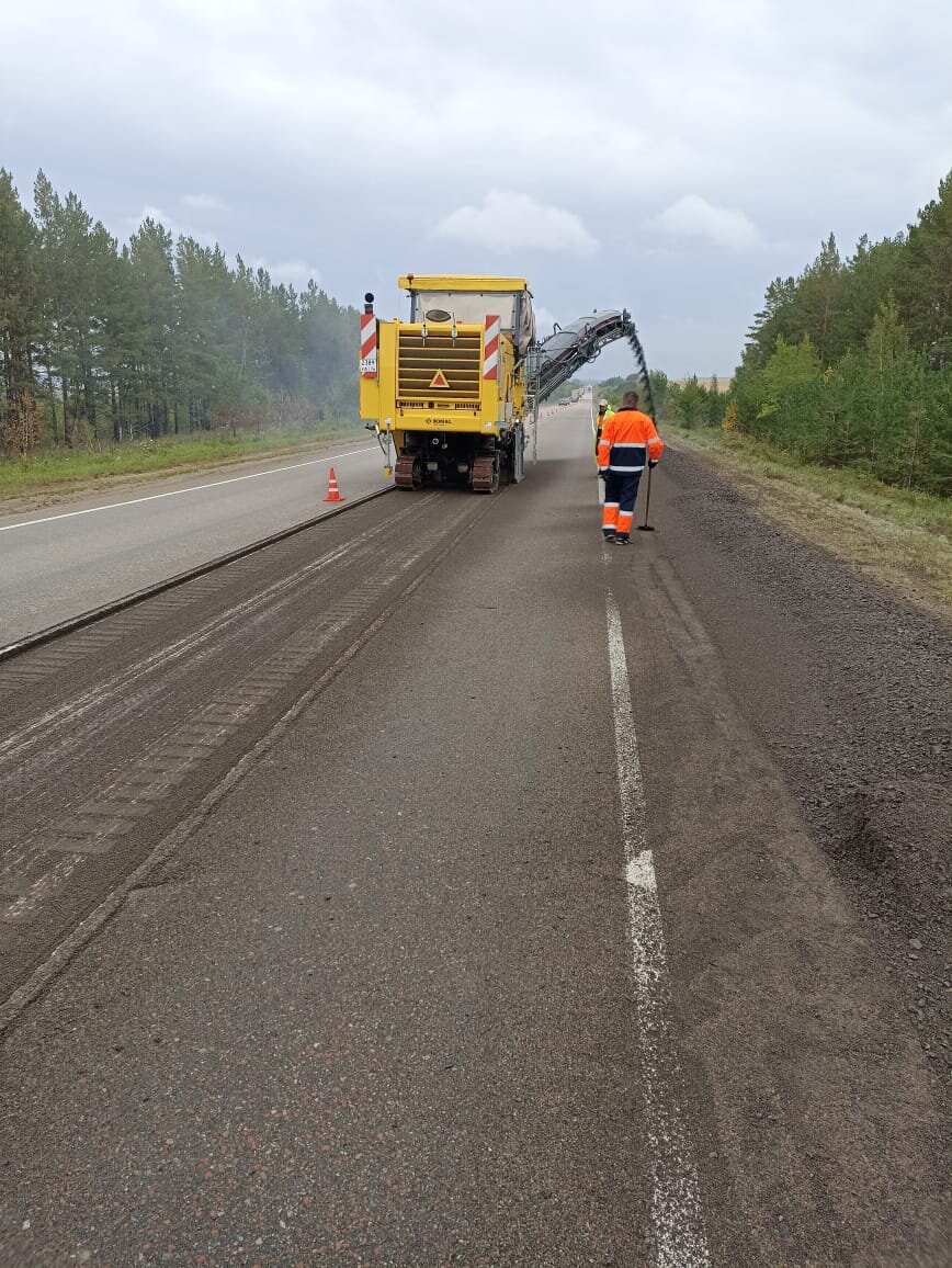 Всё фото моих коллег по работе. 