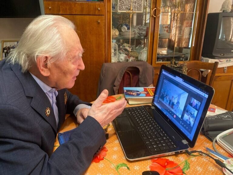    В Оренбуржье реализуется межрегиональный патриотический проект «Час с ветераном» Андрей Севостьянов