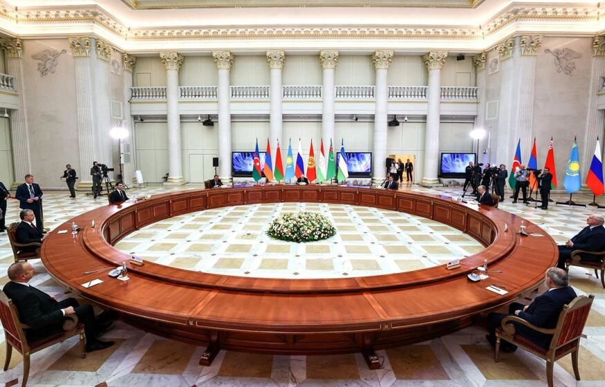    Путин: Грузия и Украина фактически вышли из состава стран-участниц СНГ