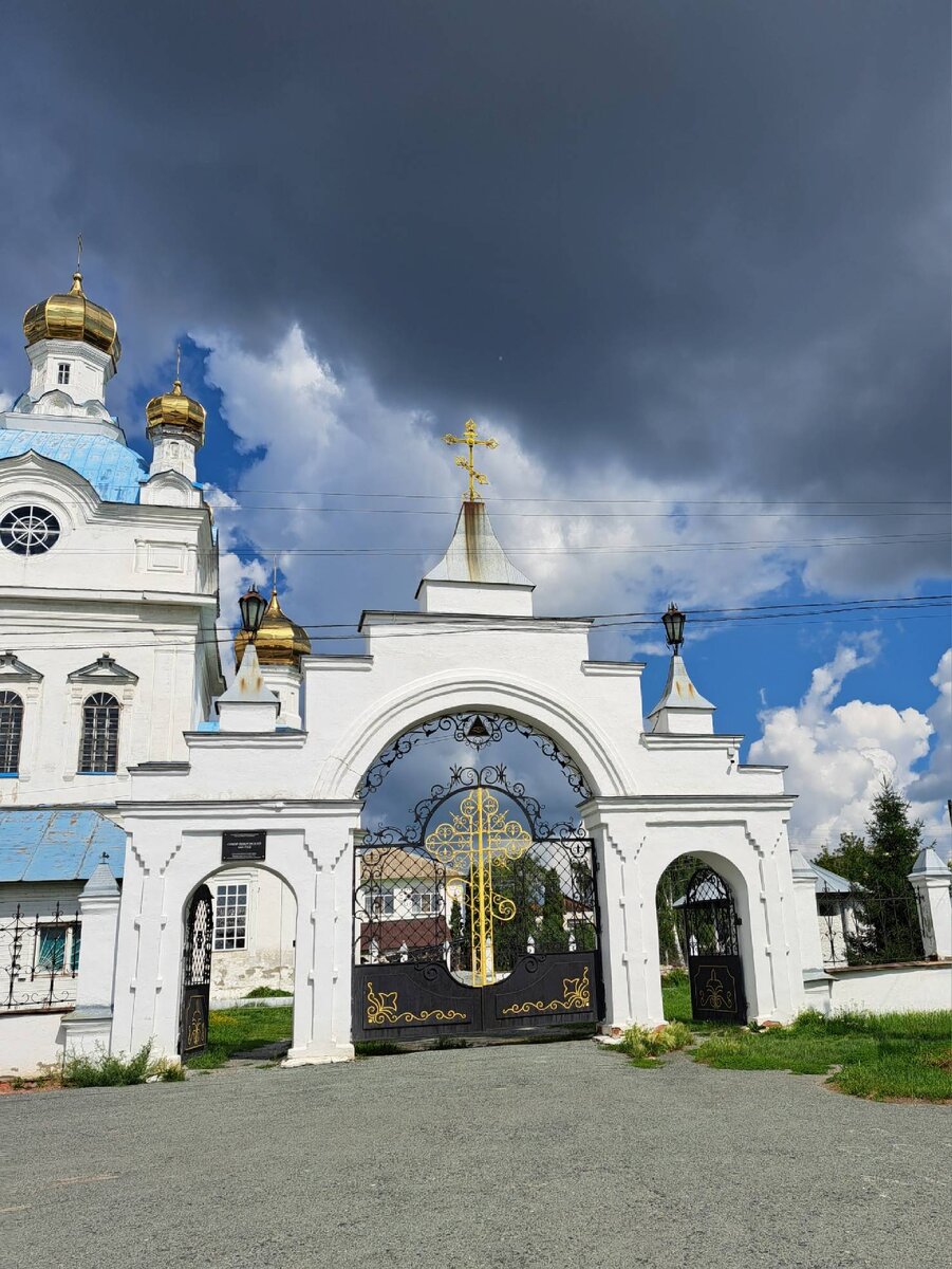 Покров Пресвятой Богородицы - защита для воинов и незамужних женщин  Свято-Покровский собор - визитная карточка города Камышлова | Людмила  Шешукова | Дзен