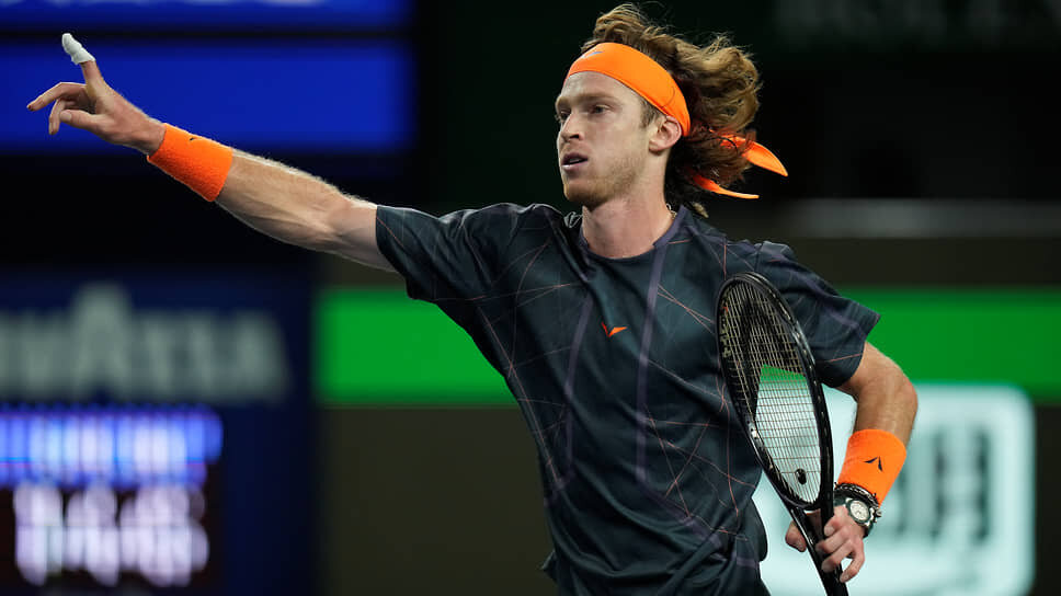 Фото: Andy Wong / AP📷Андрей Рублев во время поединка с французом Юго Эмбером