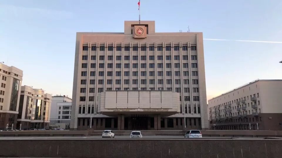     В пятницу, 13 октября, в Татарстане активнее всего обсуждали мандат депутата Госсовета Рустема Хасанова, проблемы Вознесенского тракта и ответ РЖД по поводу перехода через железнодорожные пути у Северного вокзала.