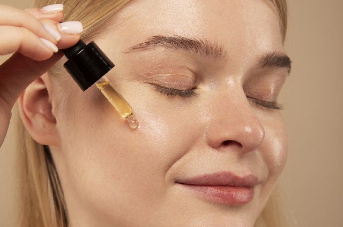    Просто так прыщ не вскочит.