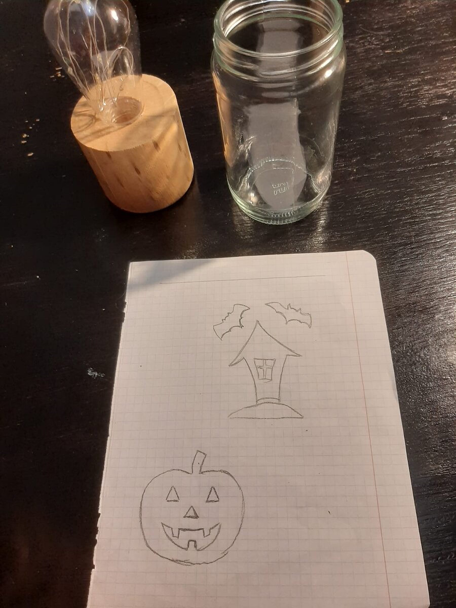 Нарисовала шаблон, можно скачать с интернета. 