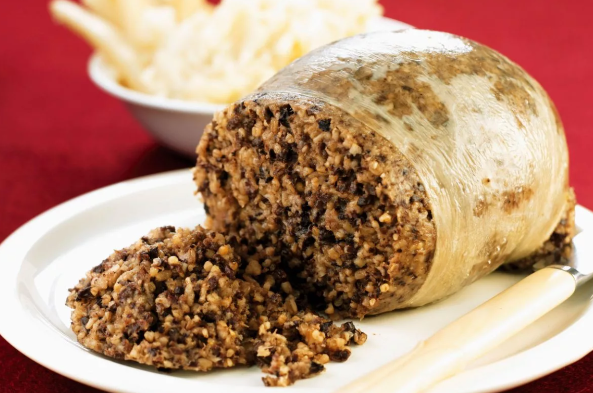 блюдо хаггис в шотландии. национальное шотландское блюдо из потрохов. национальное шотландское блюдо из потрохов. Haggis блюдо шотландии. хаггис шотландия.