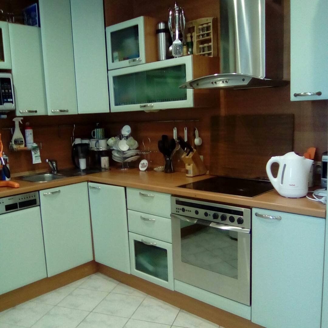 На уборку этой кухни  потрачено 30 часов. 