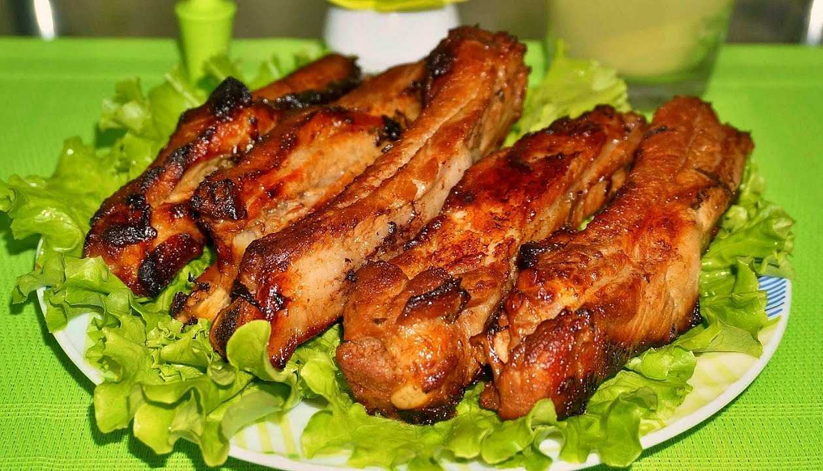 Свиные ребрышки в маринаде из кефира. Свинина демиглас. Ребрышки в соевом соусе. Свиные ребрышки в медовом соусе. Соус для ребер.