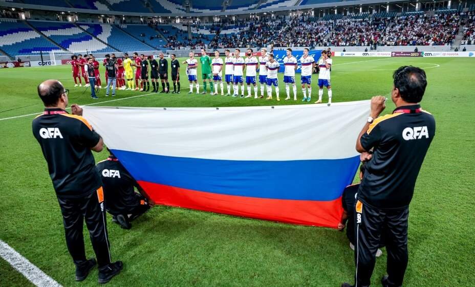    Сборная России по футболу под флагом РФ пока играет только с Катаром. Фото: РФС