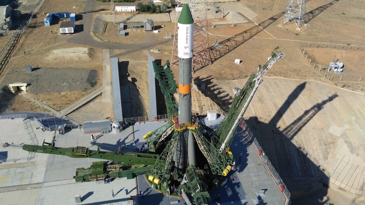    Фото: "РОСКОСМОС". Август Макаров
