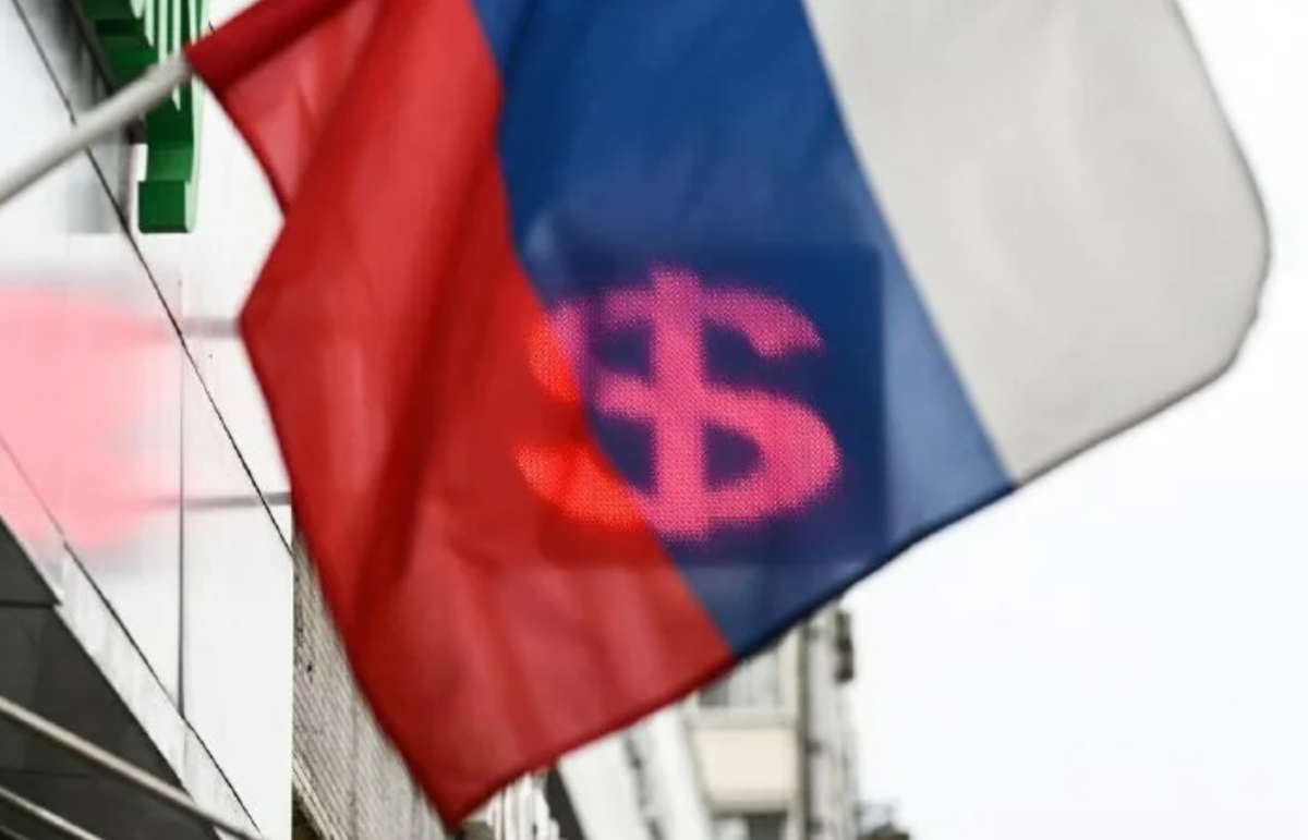    В Кремле не видят повода для беспокойства из-за курса валют, заявил Песков Марина П.
