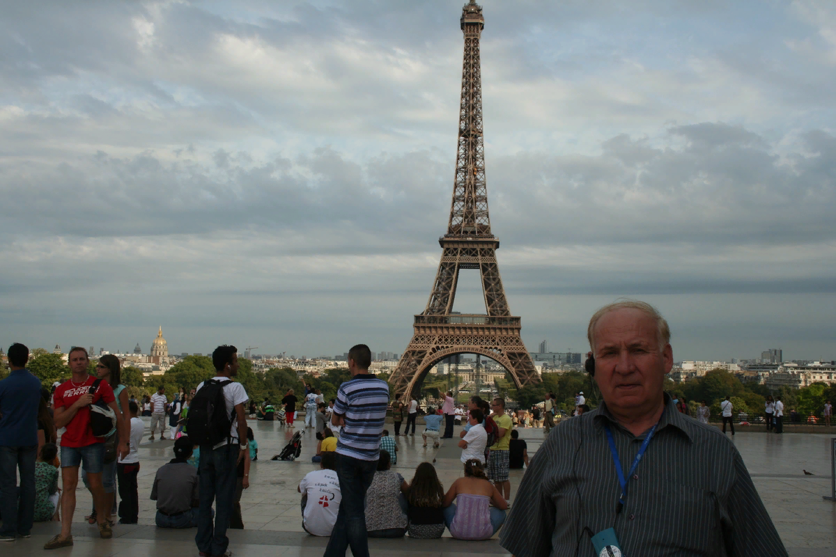 Виктор Мартьянов в Париже