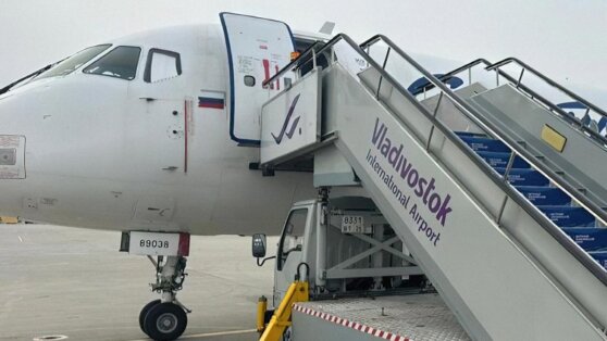    СК: вылетевший в Читу самолет SSJ-100 экстренно сел из-за неисправности двигателя Юлия Шелковенко