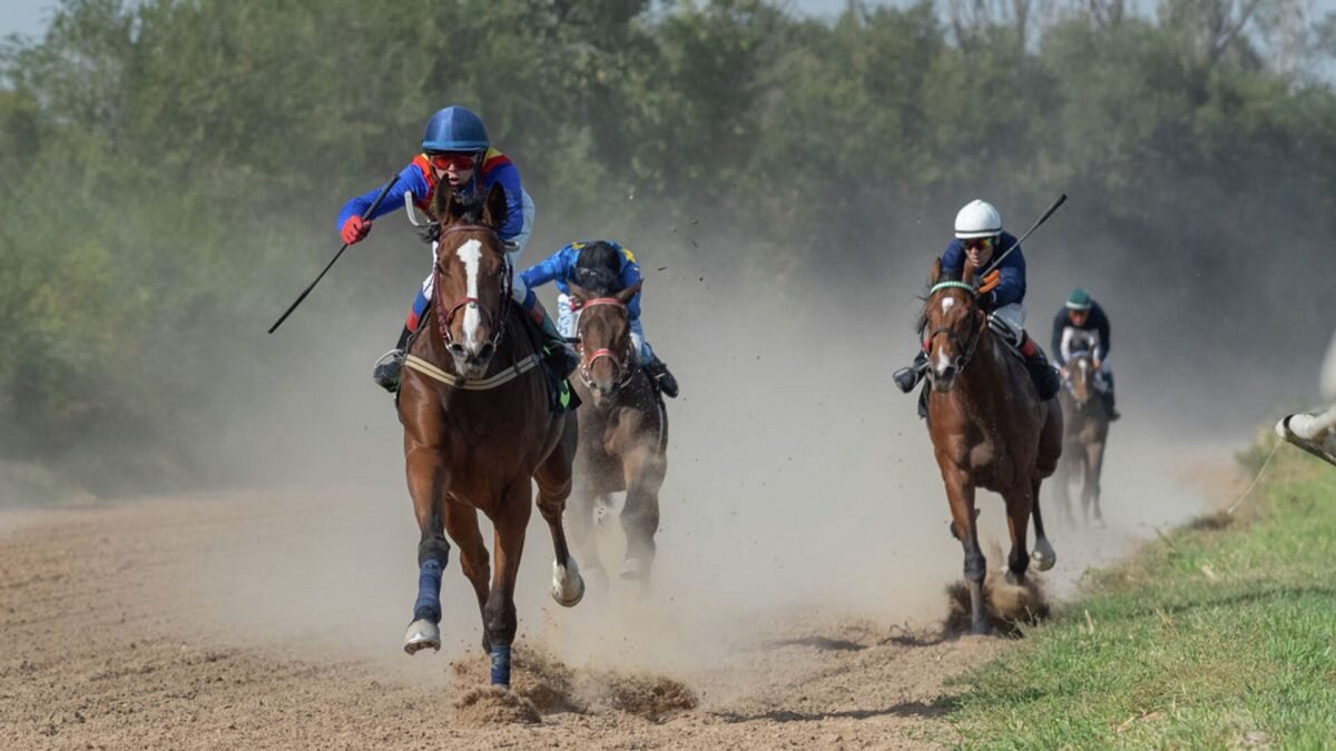    Фото: Sputnik/Тимур Батыршин. Август Макаров