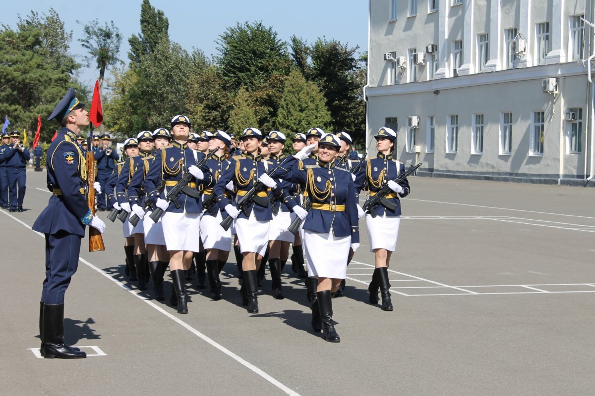 Выпускницы Краснодарского лётного училища зачислены на службу в армию |  АиФ-Юг | Дзен