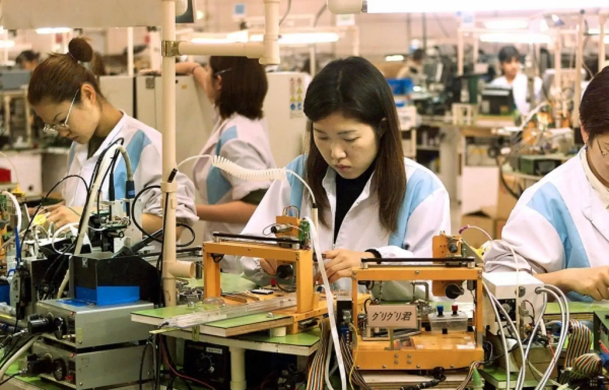 Промышленность Японии. Предприятия Японии. Япония рабочие. Японцы трудятся. Ведущая промышленность японии