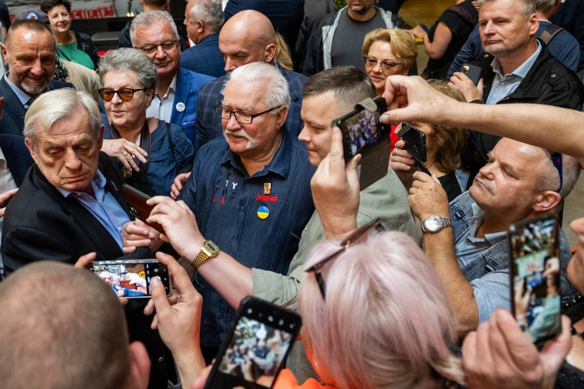    Лех Валенса.