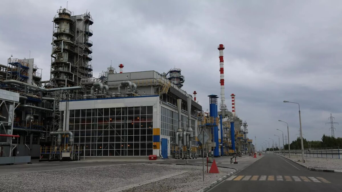     В Нижнекамском районе Татарстана построят завод по производству терефталевой кислоты и биокомпонентов моторного топлива. Проект представила компания «ТАНЕКО». Об этом пишет РБК.